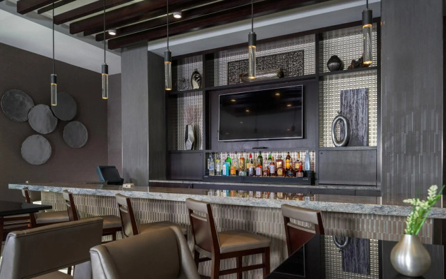 Courtyard by Marriott Edgewater NYC Area