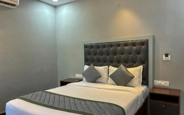 Palm Mystic Inn - Indiranagar