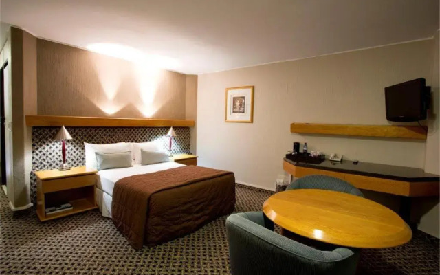 President Hotel & Conference Venue