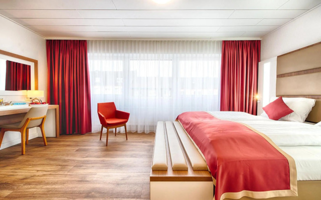 Hotel Senator