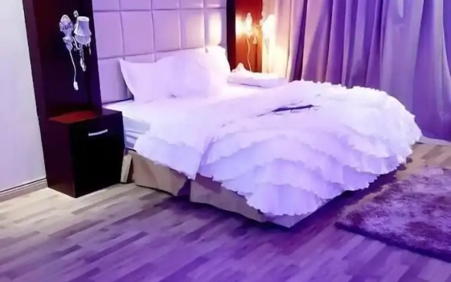 Ahlin Suites 3