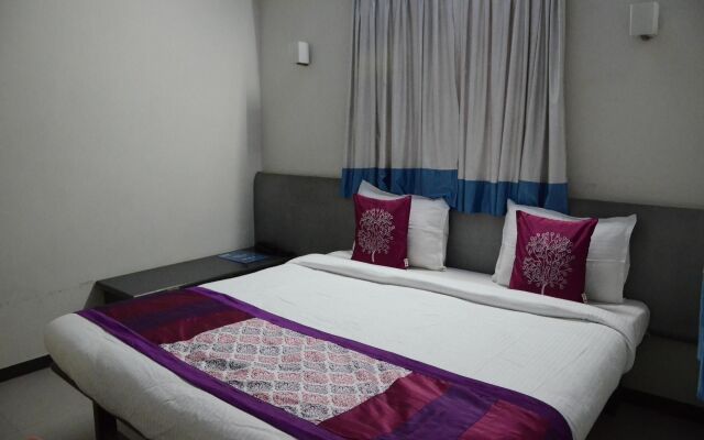 OYO 4016 Hotel Grand Ashwin