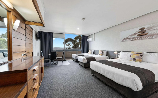 Bayside Hotel