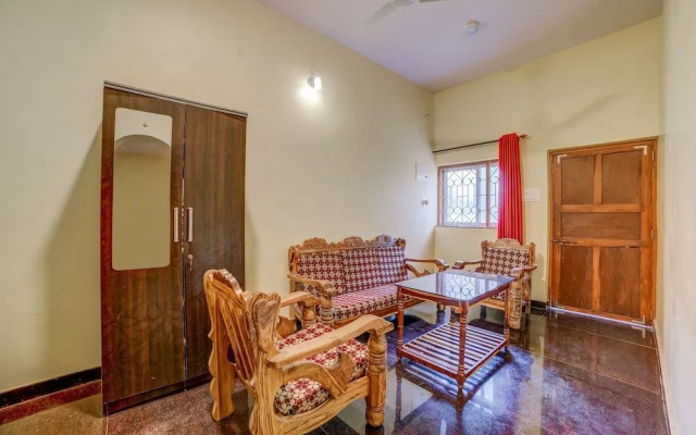 OYO Home 19884 Enticing 2BHK Mandrem