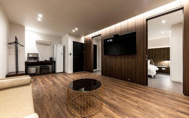 Hotel YaJa Masan Odong