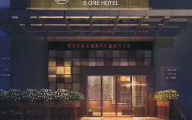 S One Hotel
