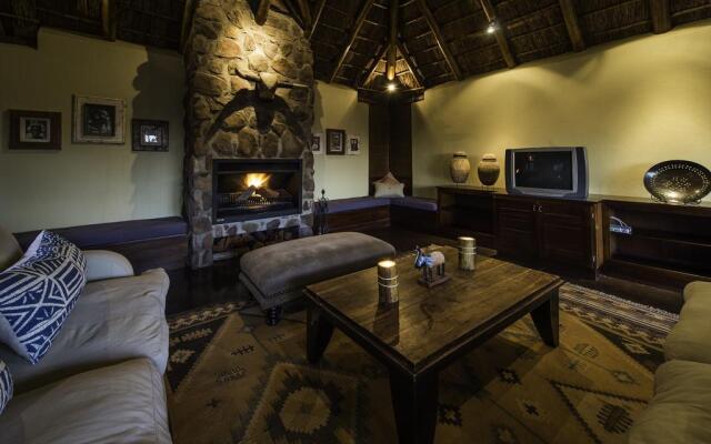 Tshwene Lodge