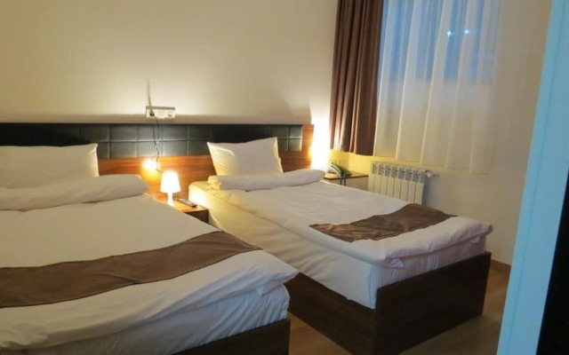 Mashtots Hotel