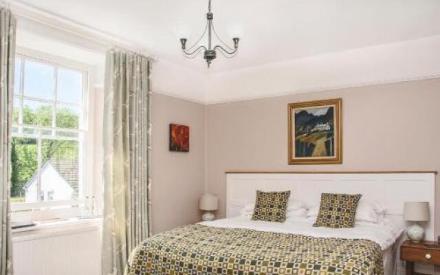 Llety Brynawel Guest House