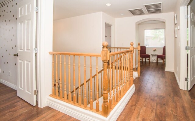Grey High Roller - 4Bd 3Ba