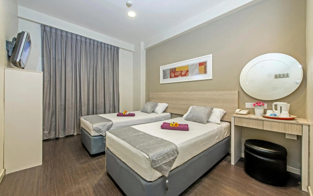 Hotel 81 Lucky