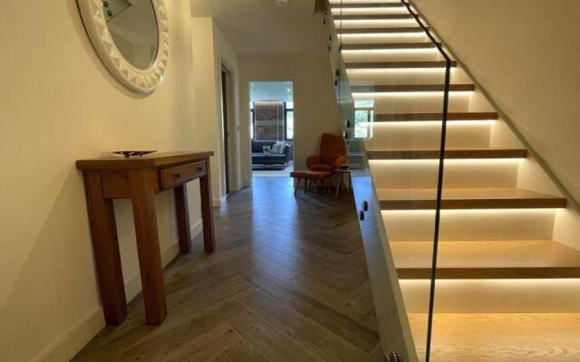 Luxury 4 Bedroom Apartment