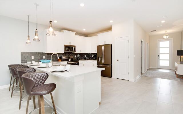 8912 Cabot Cliffs Dr