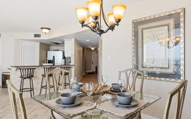 AquaVista by Book That Condo