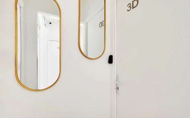 Modern Sutdio for 2 With A/C - Near Montmartre