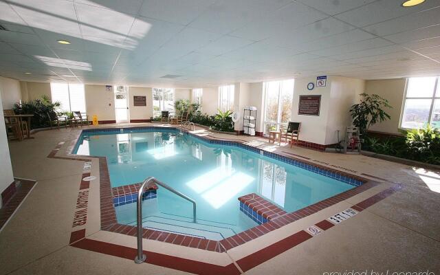 Embassy Suites by Hilton Pittsburgh International Airport 