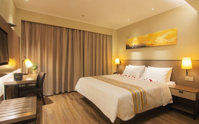 Motel (Shanghai Lujiazui Yushan Road Yuanshen Sports Center)