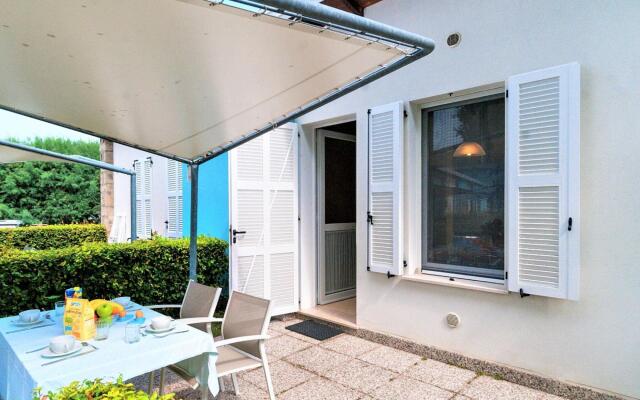 Charming holiday home in Lido di Pomposa with shared pool