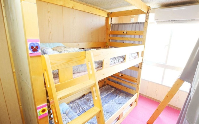 Hostel J Culture168 – Guest Rooms – Toyonaka