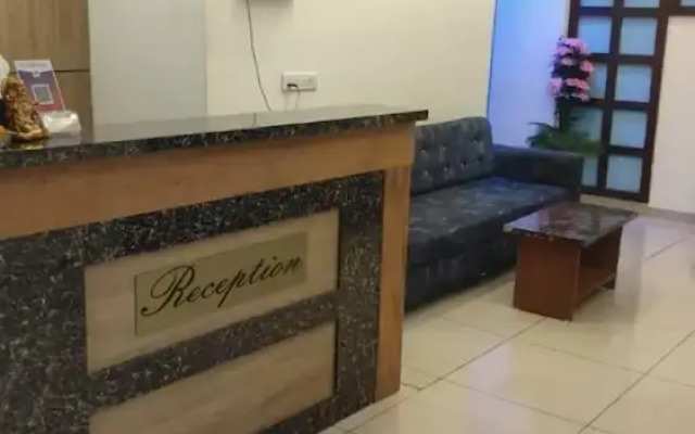 Goroomgo Riddhi Residency Varodra