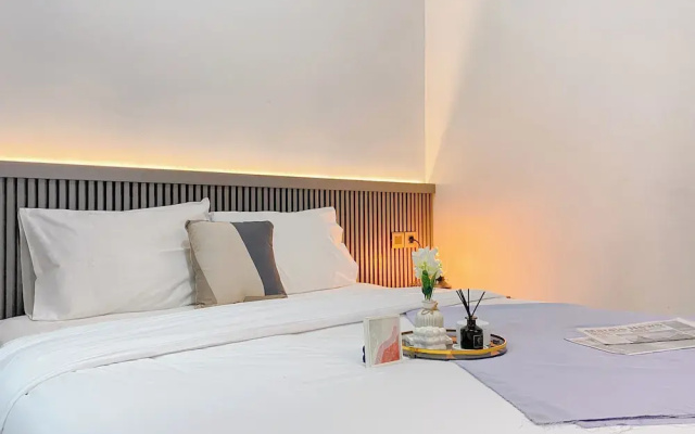 Cozy Living Studio At Vasanta Apartment