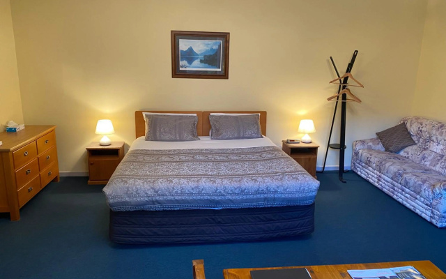 Resort Arrowtown – Guest Rooms – Arrowtown