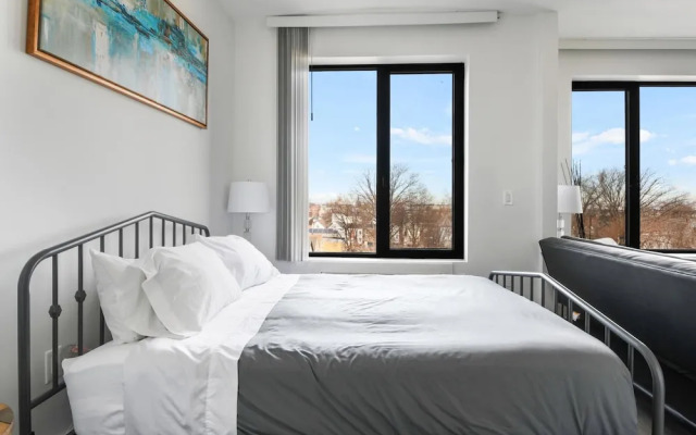 Luxury Studio 30 Mins to Manhattan Evonify