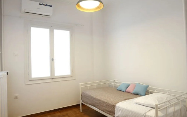 Serene & Stylish apt by GHH