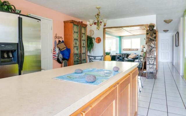 The Lahaina Bungalow