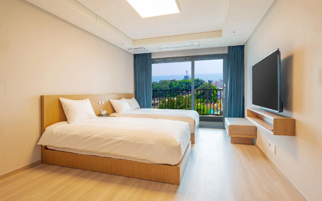 Sokcho I Park Suite Hotel and Residence
