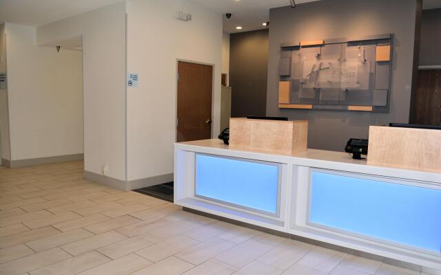 Holiday Inn Express And Suites by IHG
