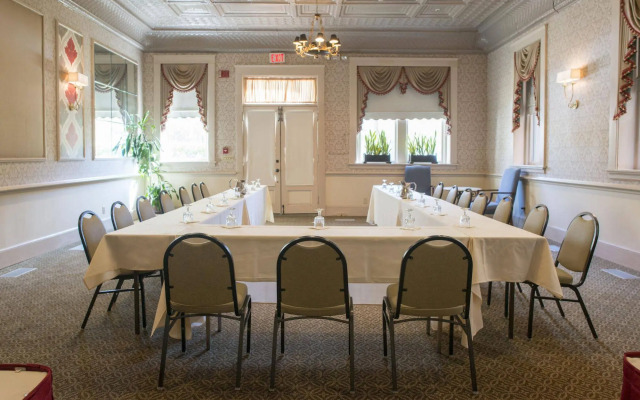 Fulton Lane Inn