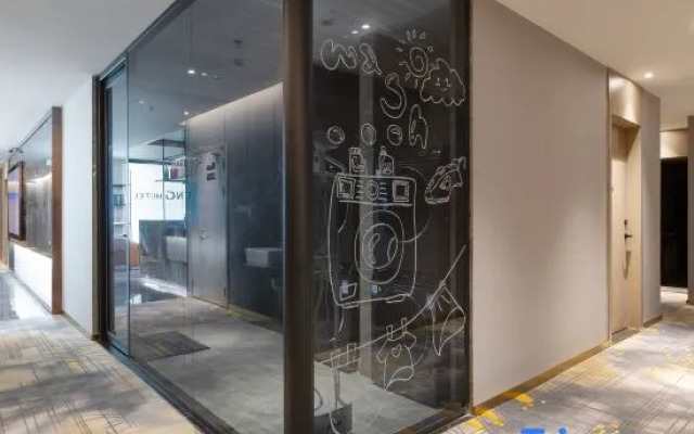 Weiting Hotel (Shanghai Xujiahui Shanghai Stadium)