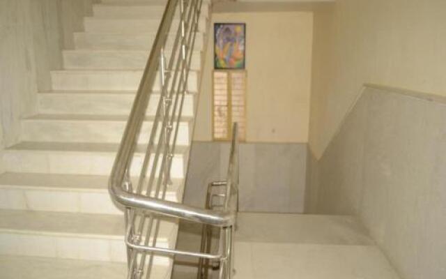 Sai Guest House by OYO Rooms