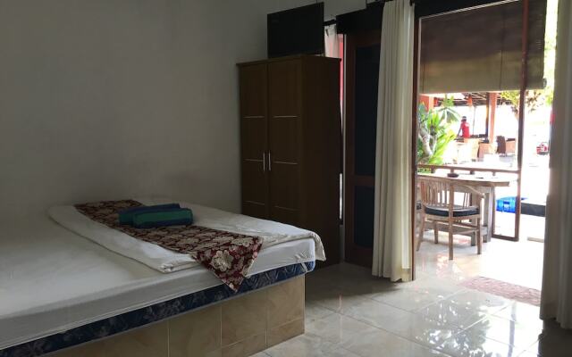 Ketut Bungalow Lembongan