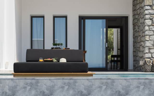 Milestones Naxos Hotel