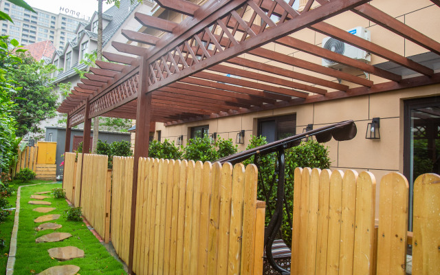 Yintan Zeyinju Hotel