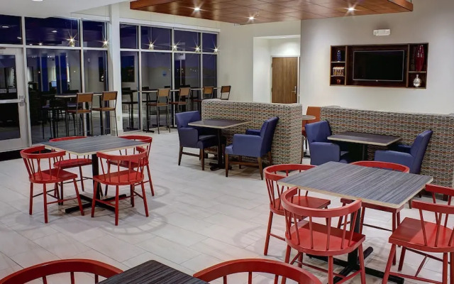 Holiday Inn Express & Suites Spencer, an IHG Hotel