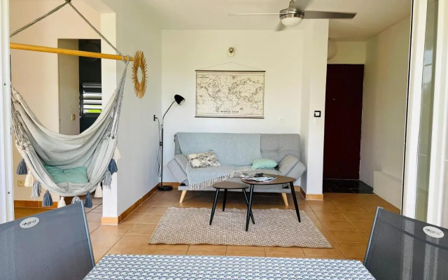 Appartement vue mer, piscine, dans quartier prisé de Gosier