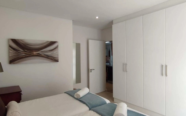 The Bella - 6 Sleeper - Sea Views Pool & Patio