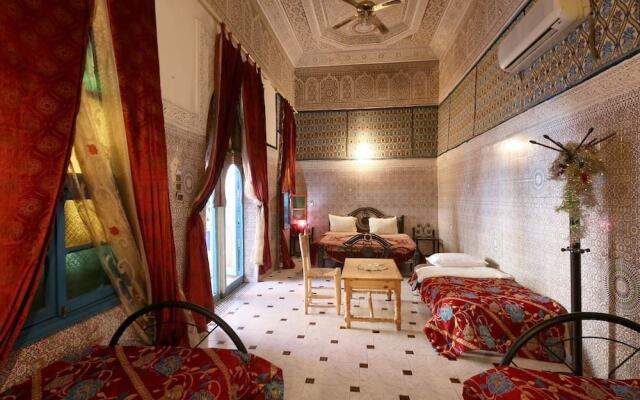 Riad Carole