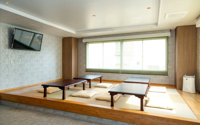 Cabinet Hotel WOWS