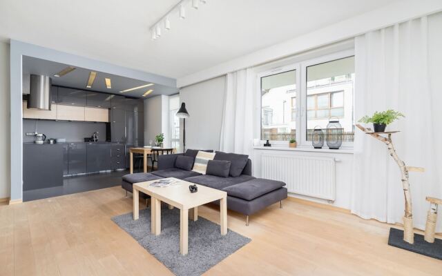 Stawowa Apartment Cracow by Renters