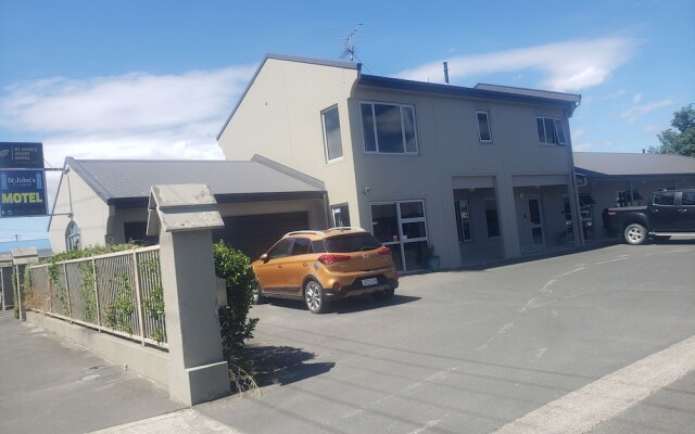 St John's Court Motel