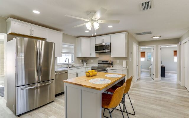 Breezy Seminole Vacation Rental With Hot Tub!