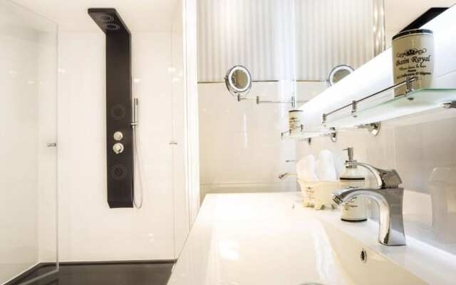 Sky Lodge Holiday Apartment