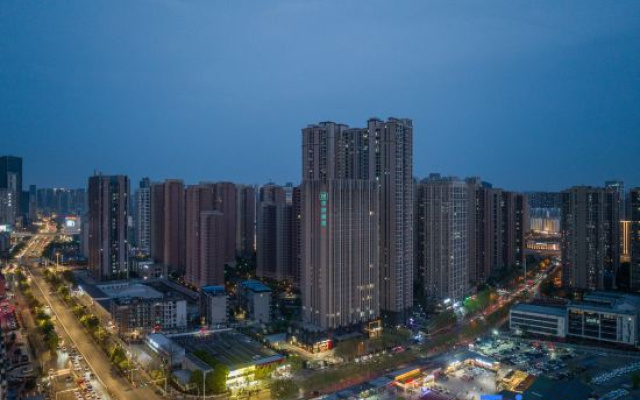 Ni Hao Hotel (Wuhan Wangjiawan Yulong Road Subway Station)