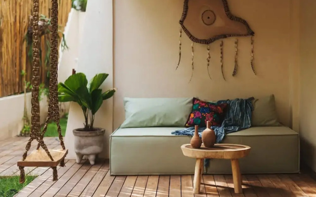 Luxury Jungle Retreat Sleeps 10 Rooftop Pool