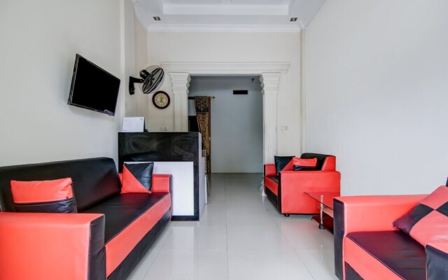 OYO 90942 Kost Syari'ah Panam