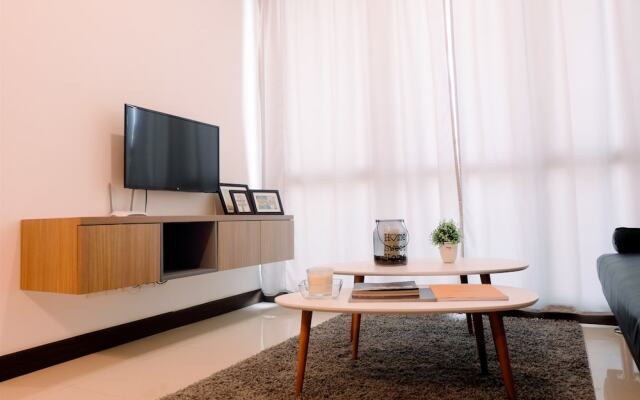 Modern Looks And Homey 2br Gallery West Apartment